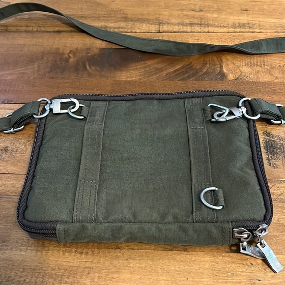 Baggallini mini bag - Picture 5 of 5